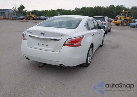 2015 Nissan Altima 2.5 Sv from USA, damaged, VIN 1N4AL3AP3FC238219
